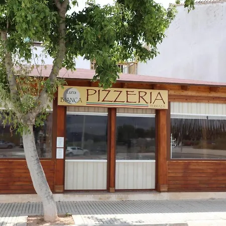 Casa Familiar En Primera Linea De Playa Con Piscina Дом отдыха