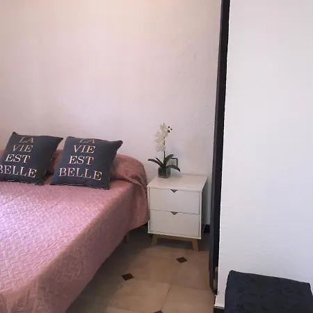 Casa Familiar En Primera Linea De Playa Con Piscina Дом отдыха Пусоль