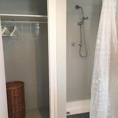 Casa Familiar En Primera Linea De Playa Con Piscina Hébergement de vacances *